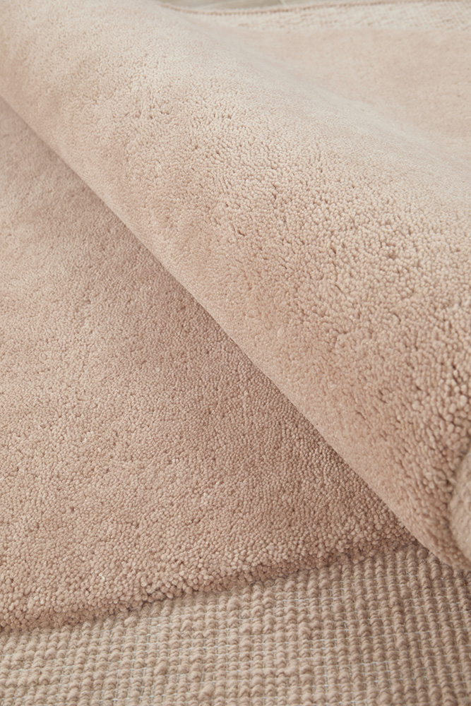 CLEO BLUSH RUG