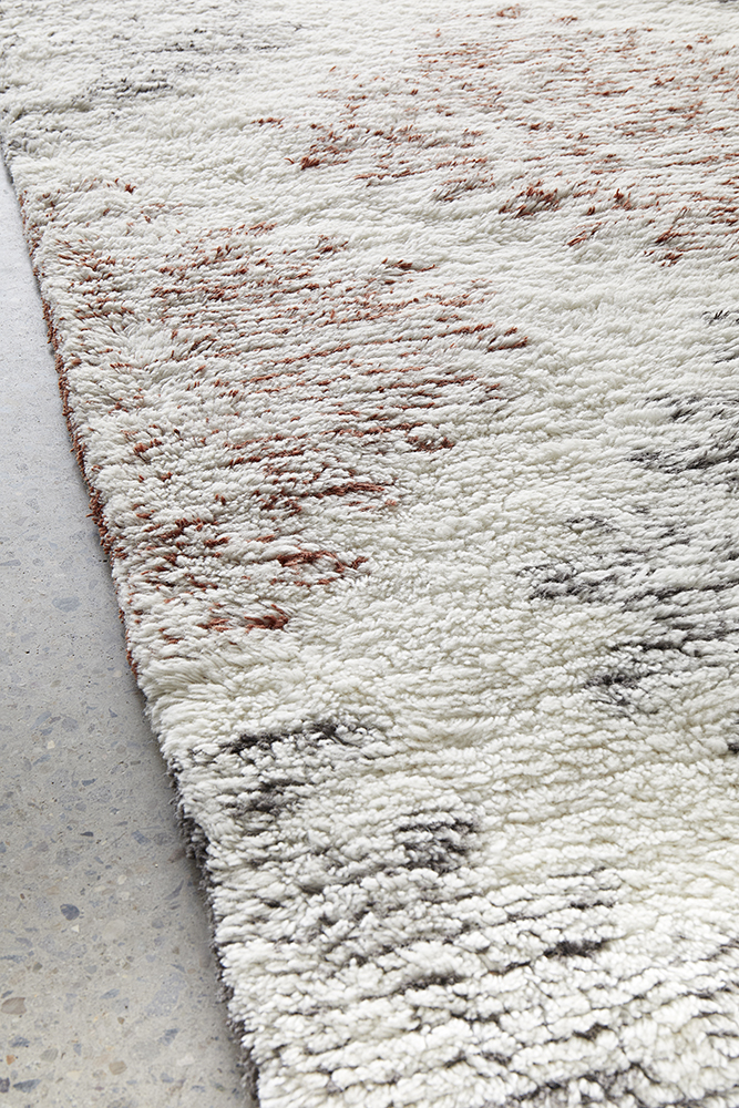 SUMMIT MOTIF RUG